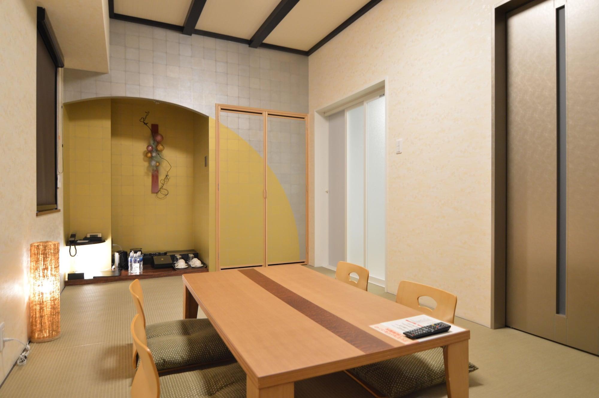 Queens Hotel Chitose Chitose  Zewnętrze zdjęcie